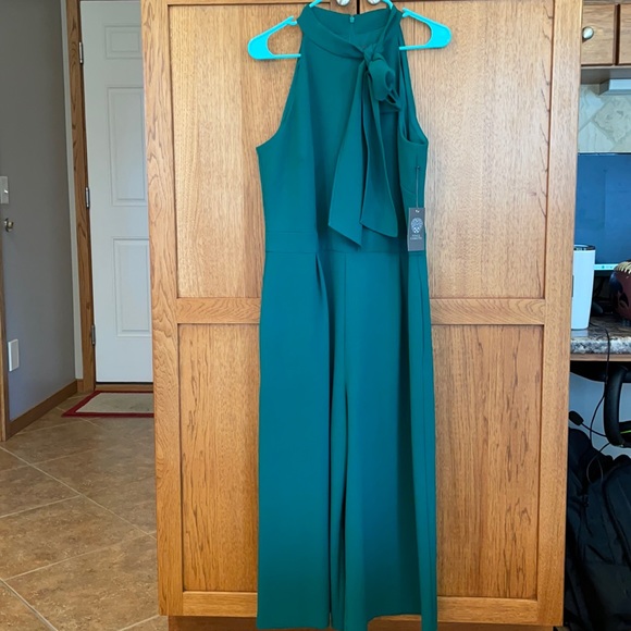 NWT Vince Camuto Bow Neck Halter Cropped Jumpsuit - Picture 3 of 7